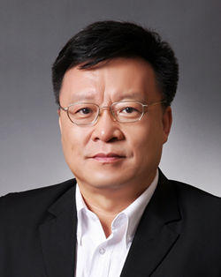 高文：中国工程院院士，智源研究院学术委员